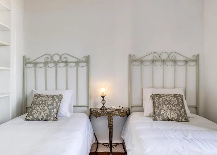 公寓 Typical House *